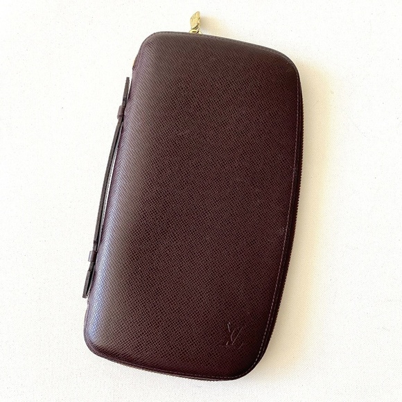 Louis Vuitton Taiga Atoll Brown Travel Organizer - Picture 1 of 12
